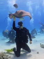 057 Steve at Stingray City IMG 5992